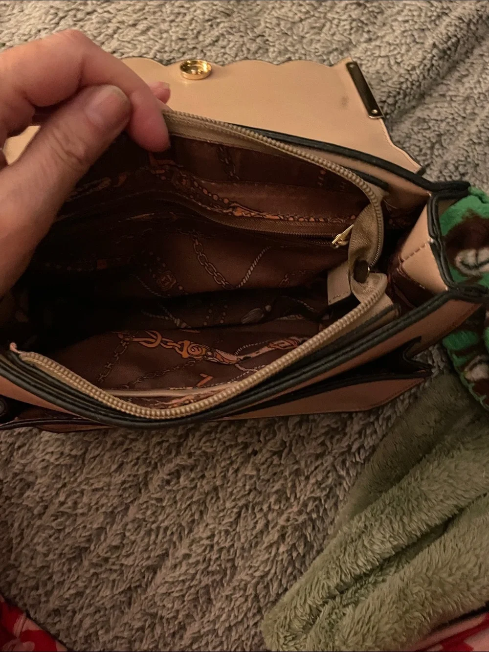 Scalloped Top-Handle Satchel in Nude (never used ) super cute!